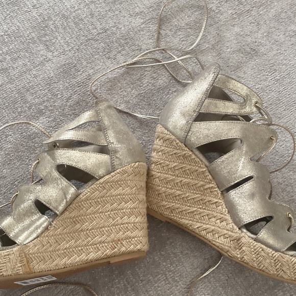 Never worn - Picture 3 of 4